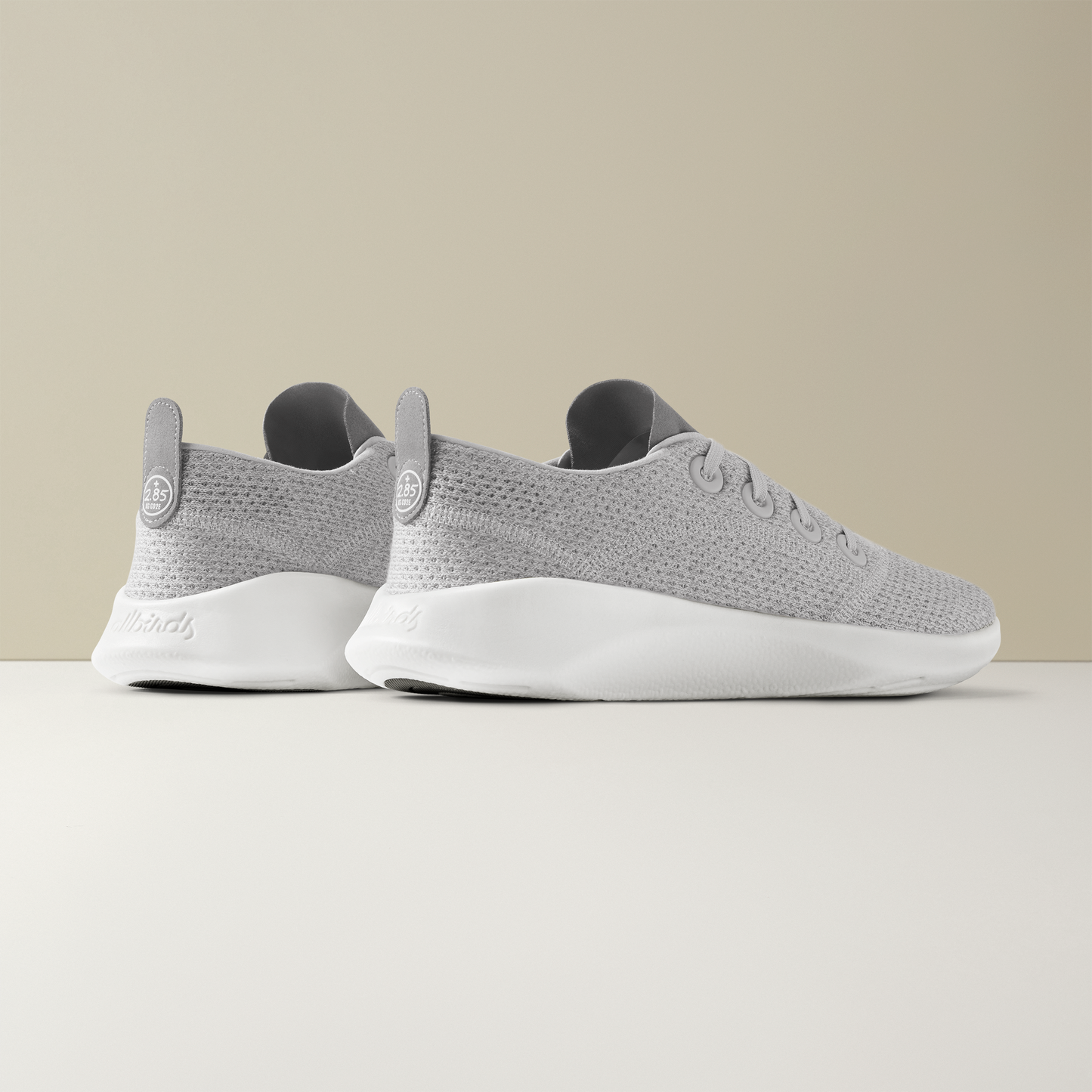 حذاء رياضي سوبرلايت تري رانرز للنساء - رمادي فاتح / رمادي متوسط (نعل أزرق ثلجي)