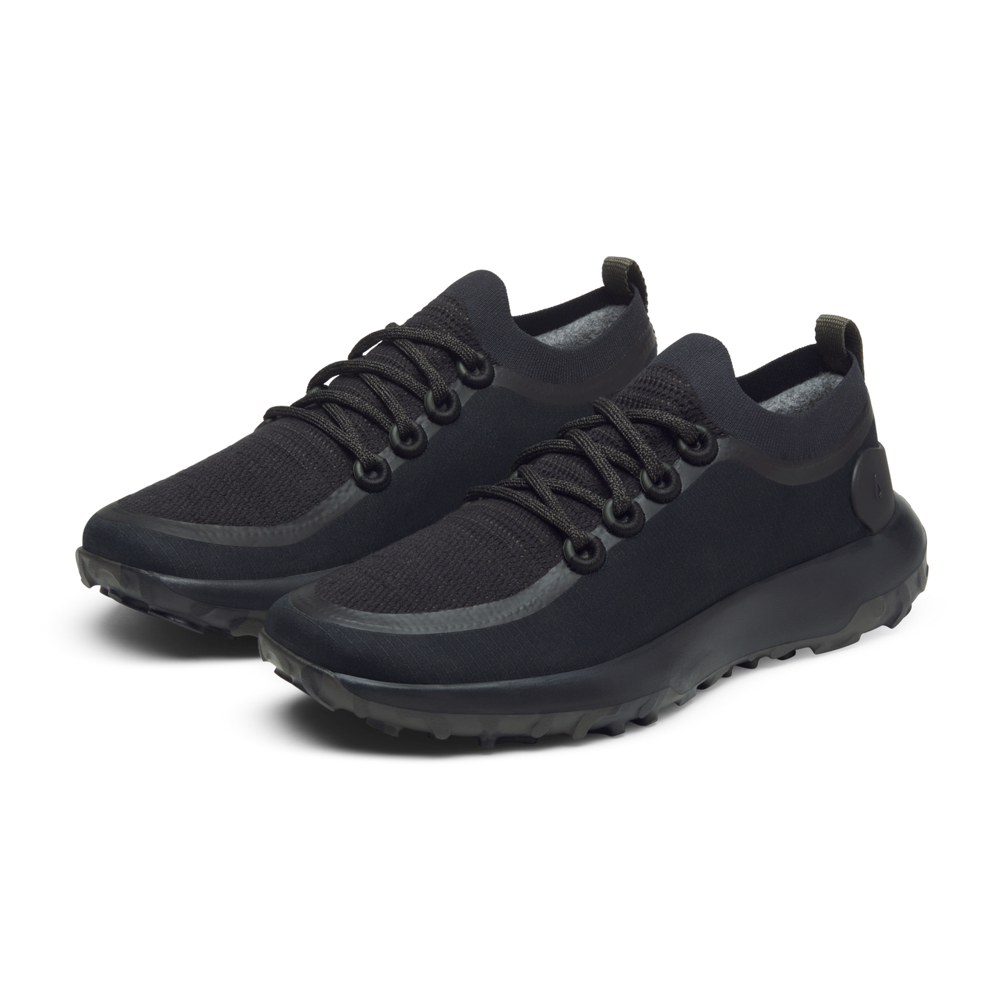 حذاء رياضي ترايل رانرز للنساء - أسود /غابة داكنة (بنعل أسود )